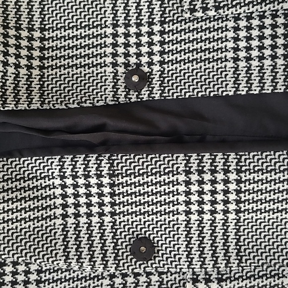 H&M Black and White Oversized Houndstooth Plaid Blazer - Size 8 - Picture 6 of 10